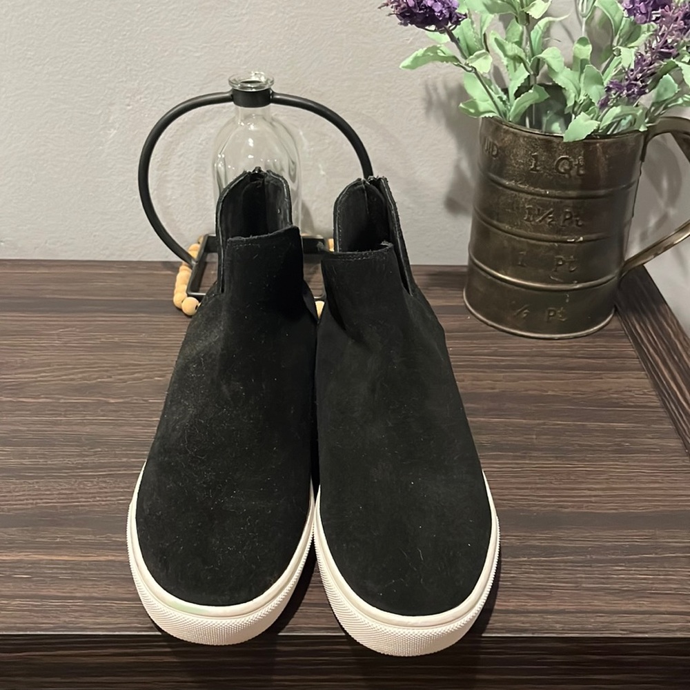 STEVE MADDEN Leather Booties Sz 9.5